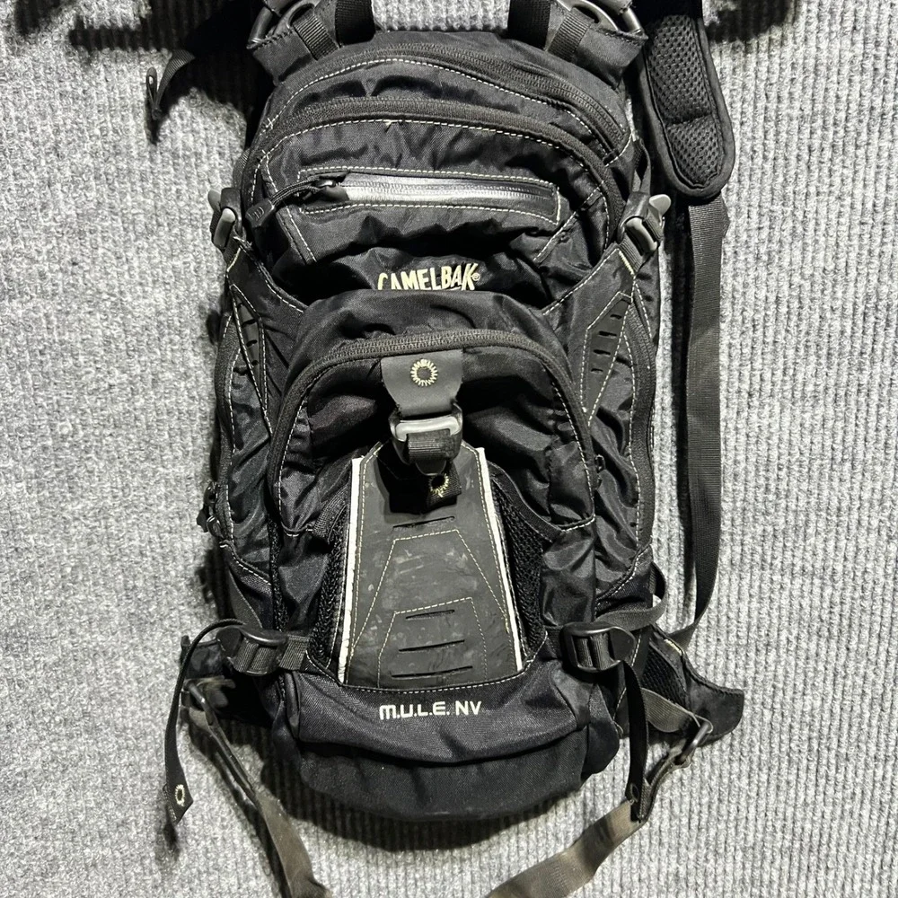 CamelBak M.U.L.E. NV Backpack Mens OS Black Hydration Pack Hiking MTB Technical